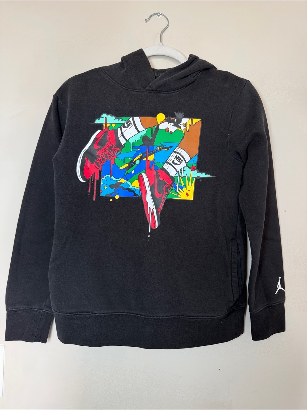 Nike Jordan Jumpman Kids Black Graffiti Graphic Hoodie. Size Large